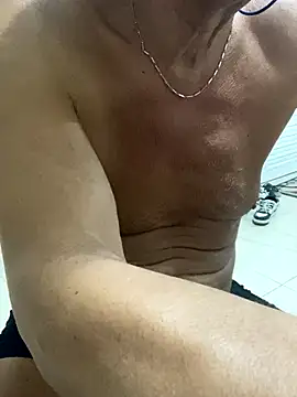 Unique X perience online show from September 13, 2025, 3:17 am