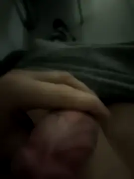 Snapshot of Monsterboy18 chatting on February 17, 2026, 2:19 am Monsterboy18 online show from February 17, 2026, 2:19 am