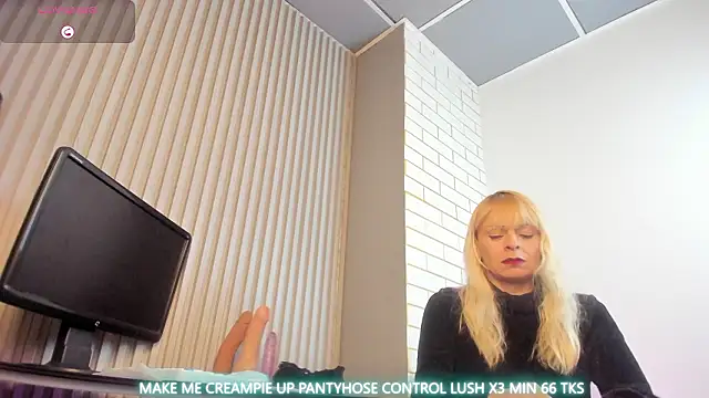 samanthajonexxx online show from February 21, 2026, 4:41 pm