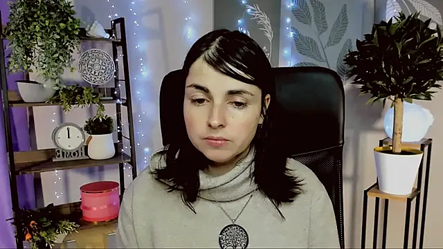 MartaEdams online show from February 18, 2026, 6:20 am