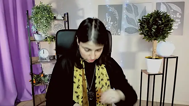 MartaEdams online show from April 4, 2026, 6:00 am