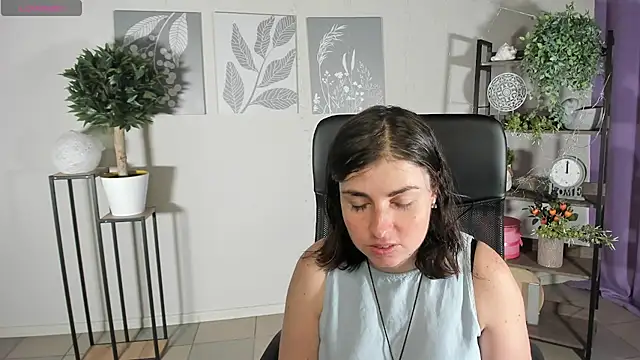 MartaEdams online show from July 1, 2026, 5:31 am