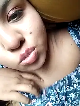 Atenea69 online show from October 7, 2025, 5:21 pm