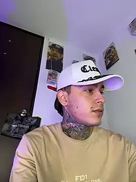 samm4044 online show from April 24, 2026, 5:10 am