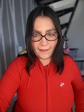 victoria amatista  online show from October 30, 2025, 10:10 pm