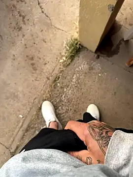 Snapshot of crazybarber69 chatting on December 2, 2025, 2:45 pm crazybarber69 online show from December 2, 2025, 2:45 pm