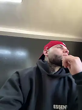 Snapshot of crazybarber69 chatting on January 8, 2026, 6:10 pm crazybarber69 online show from January 8, 2026, 6:10 pm