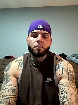 Snapshot of crazybarber69 chatting on February 17, 2026, 4:35 pm crazybarber69 online show from February 17, 2026, 4:35 pm