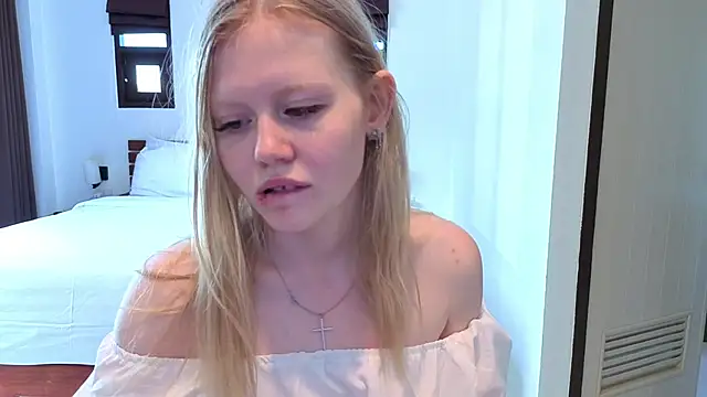Snapshot of Wendy_228 chatting on June 13, 2026, 5:49 am Wendy 228 online show from June 13, 2026, 5:49 am