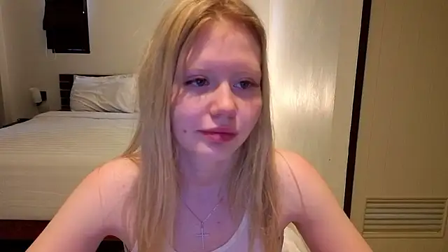 Snapshot of Wendy_228 chatting on June 17, 2026, 5:10 am Wendy 228 online show from June 17, 2026, 5:10 am