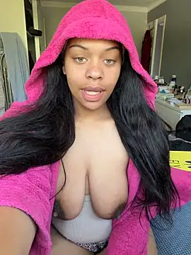 Snapshot of Regina69slut chatting on May 1, 2026, 9:14 am Regina69slut online show from May 1, 2026, 9:14 am