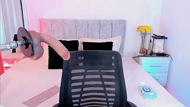 Taylormaxwell online show from January 8, 2026, 10:12 pm