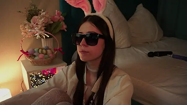 ywixos online show from April 3, 2026, 3:32 pm