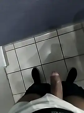 Leofj007 online show from November 3, 2025, 5:47 pm