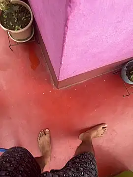 Snapshot of darkbluemoon chatting on November 4, 2025, 8:57 am darkbluemoon online show from November 4, 2025, 8:57 am