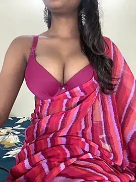 Snapshot of ruchika_ chatting on November 6, 2025, 9:43 am ruchika online show from November 6, 2025, 9:43 am