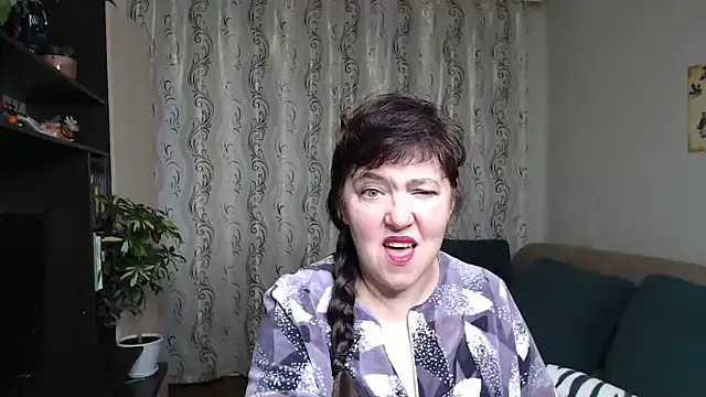 Snapshot of Illusionq chatting on September 26, 2025, 5:00 am Illusionq online show from September 26, 2025, 5:00 am