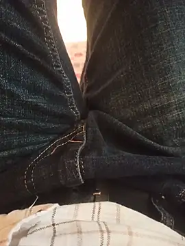 Snapshot of silvaa89 chatting on November 21, 2025, 3:38 am silvaa89 online show from November 21, 2025, 3:38 am