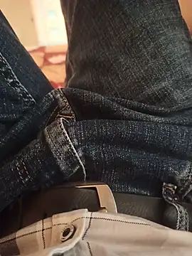 Snapshot of silvaa89 chatting on November 27, 2025, 4:03 am silvaa89 online show from November 27, 2025, 4:03 am