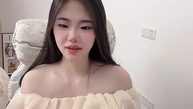 Snapshot of suki-1 chatting on January 16, 2026, 8:18 am suki-1 online show from January 16, 2026, 8:18 am