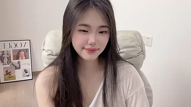 Snapshot of suki-1 chatting on February 25, 2026, 9:08 am suki-1 online show from February 25, 2026, 9:08 am