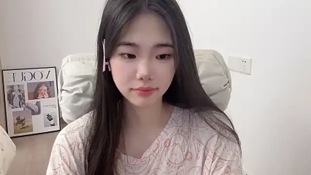 Snapshot of suki-1 chatting on March 2, 2026, 9:27 am suki-1 online show from March 2, 2026, 9:27 am