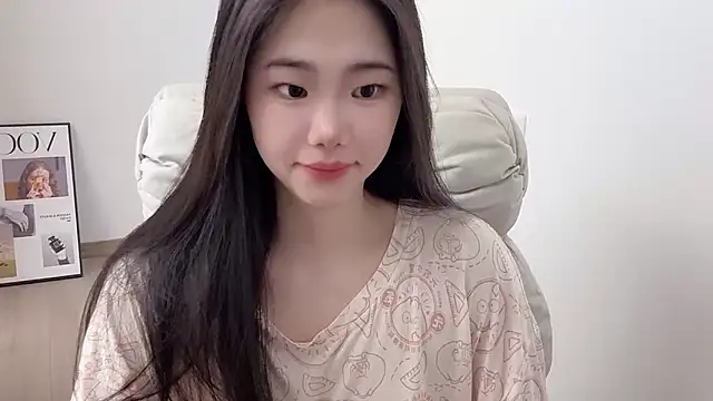 Snapshot of suki-1 chatting on April 8, 2026, 9:53 am suki-1 online show from April 8, 2026, 9:53 am