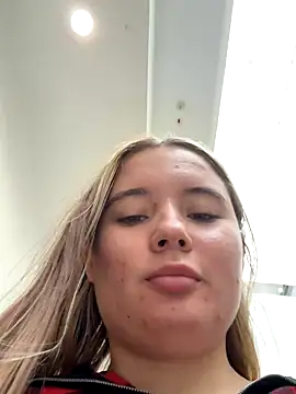 Snapshot of StephanieMur chatting on September 9, 2025, 6:24 am StephanieMur online show from September 9, 2025, 6:24 am