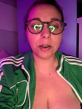 LupeLok online show from November 8, 2025, 4:34 am