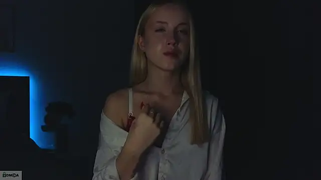 Snapshot of Adele_Armas chatting on September 8, 2025, 9:36 pm Adele Armas online show from September 8, 2025, 9:36 pm