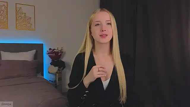 Snapshot of Adele_Armas chatting on October 8, 2025, 11:35 pm Adele Armas online show from October 8, 2025, 11:35 pm