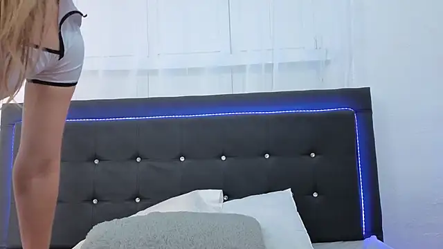 Snapshot of Angiehuston1 chatting on September 17, 2025, 2:19 pm Angiehuston1 online show from September 17, 2025, 2:19 pm