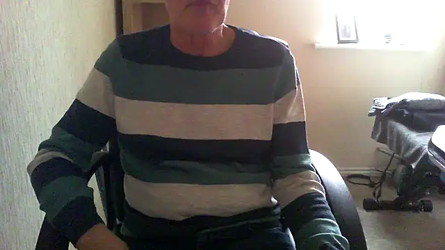 Snapshot of rogpb chatting on March 1, 2026, 3:14 pm rogpb online show from March 1, 2026, 3:14 pm