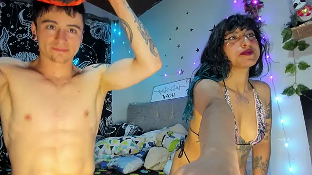 Snapshot of puepleholly chatting on November 3, 2025, 1:19 am puepleholly online show from November 3, 2025, 1:19 am