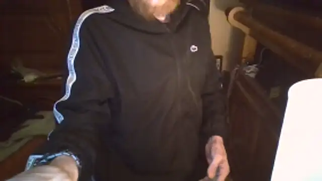 zipman92 online show from December 21, 2025, 1:29 pm