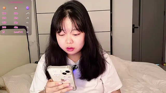 Snapshot of Kittenfishing chatting on September 9, 2025, 3:50 am Kittenfishing online show from September 9, 2025, 3:50 am