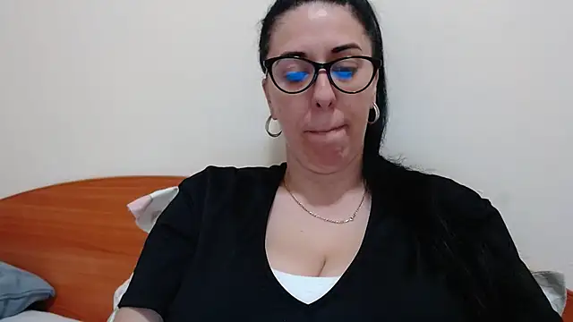 jollene online show from May 19, 2026, 1:17 pm