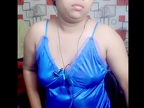 LushVamp online show from September 17, 2025, 11:34 am