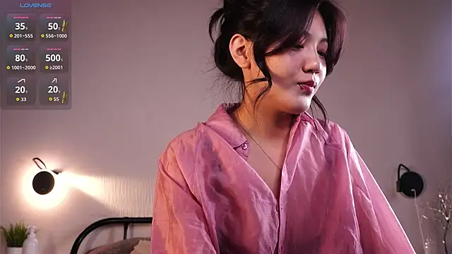 MoiraEger online show from April 2, 2026, 4:04 pm