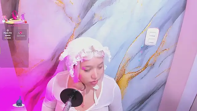 hinata dolly online show from December 22, 2025, 8:44 am