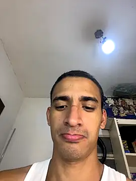 Snapshot of ikaro21 chatting on October 29, 2025, 4:04 am ikaro21 online show from October 29, 2025, 4:04 am