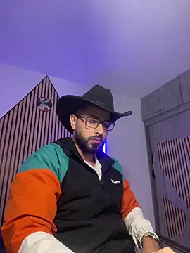 Snapshot of magnumchris chatting on February 1, 2026, 11:25 pm magnumchris online show from February 1, 2026, 11:25 pm