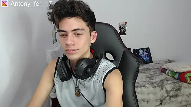 Rimuru17 online show from February 16, 2026, 3:46 am