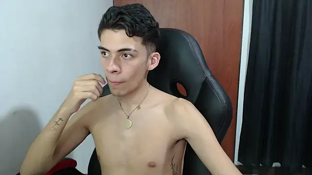 Rimuru17 online show from April 9, 2026, 3:39 am