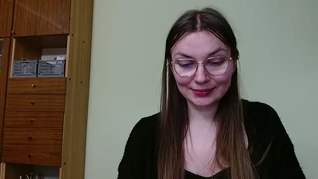 LooveELLYx online show from February 12, 2025, 8:50 pm