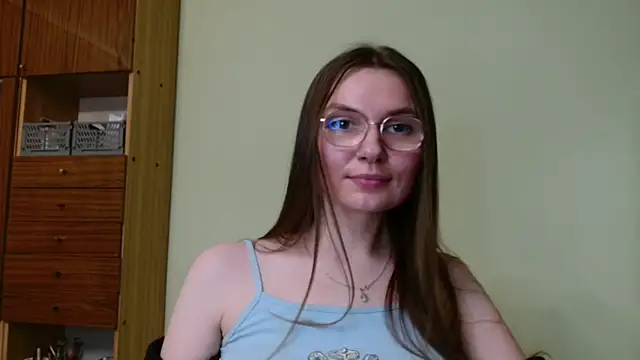 LooveELLYx online show from February 25, 2025, 5:58 pm