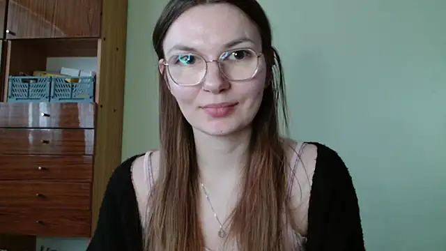 Snapshot of LooveELLYx chatting on February 6, 2026, 7:34 am LooveELLYx online show from February 6, 2026, 7:34 am