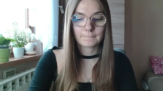 Snapshot of LooveELLYx chatting on February 13, 2026, 7:26 am LooveELLYx online show from February 13, 2026, 7:26 am
