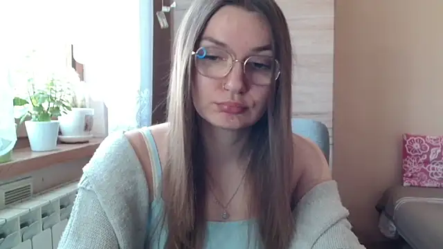 Snapshot of LooveELLYx chatting on February 16, 2026, 7:26 am LooveELLYx online show from February 16, 2026, 7:26 am