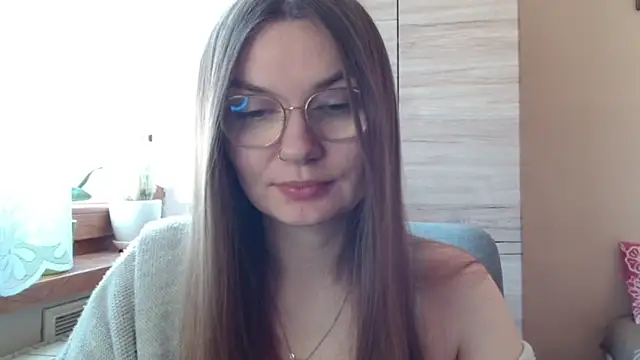 Snapshot of LooveELLYx chatting on March 13, 2026, 7:26 am LooveELLYx online show from March 13, 2026, 7:26 am